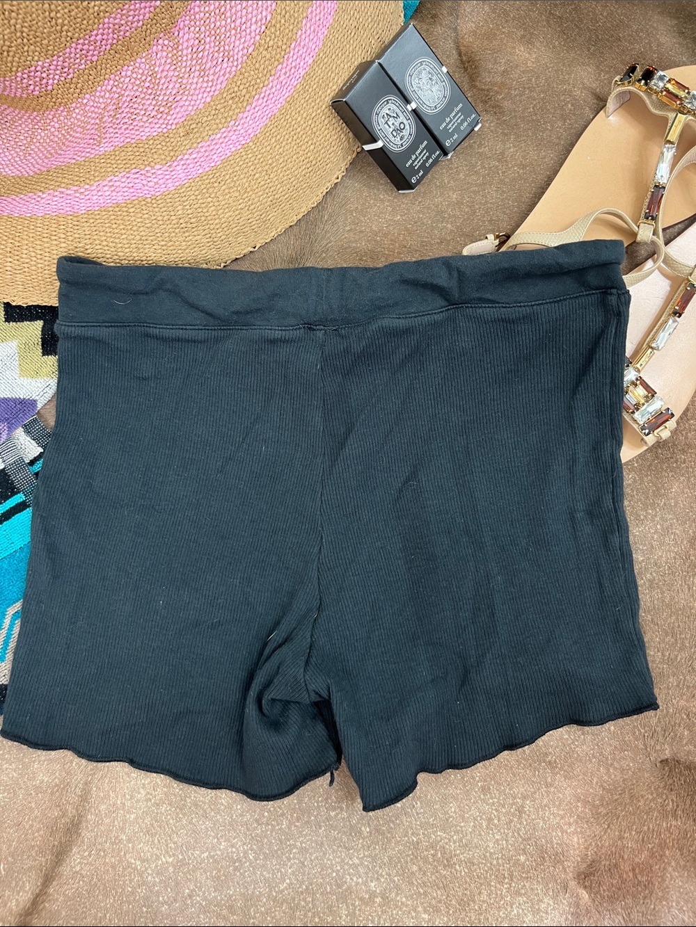 SKIMS Cotton Ribbed Shorts Drawstring - Picture 4 of 5